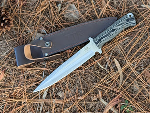 Tassie Tiger Pig Sticker Hunting Knife & Leather Sheath